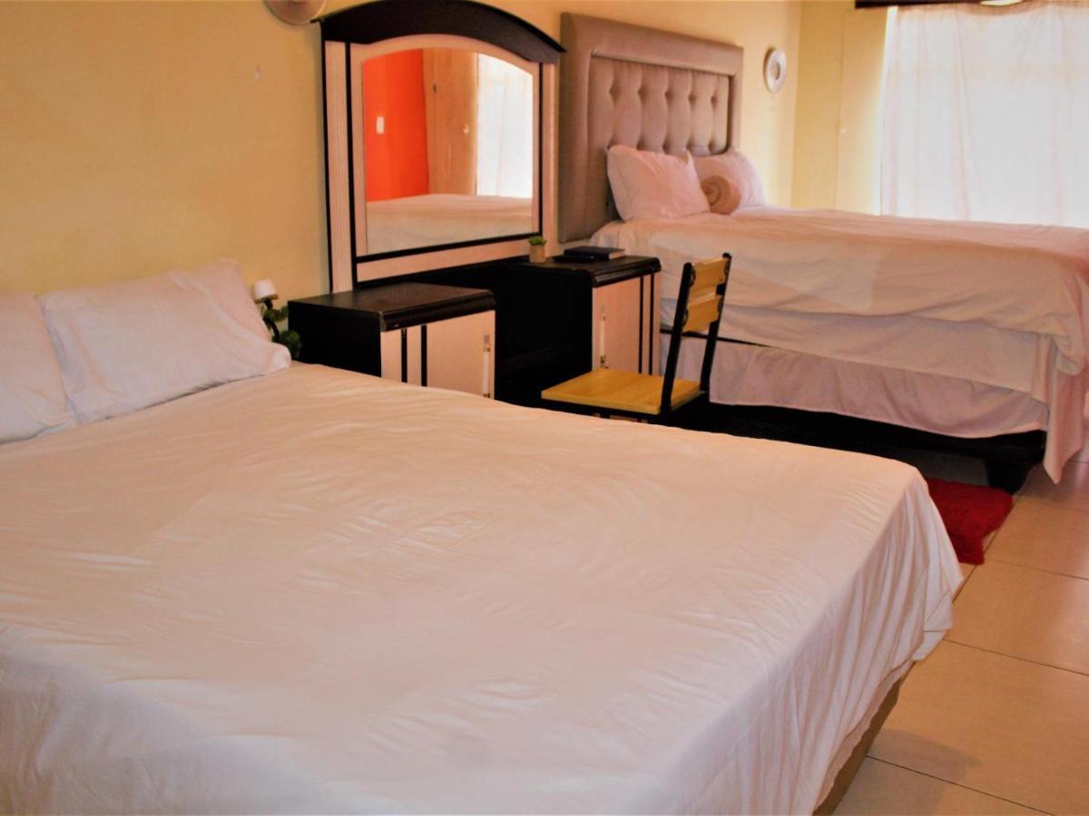 P Wake Guesthouse Opuwo Cameră foto