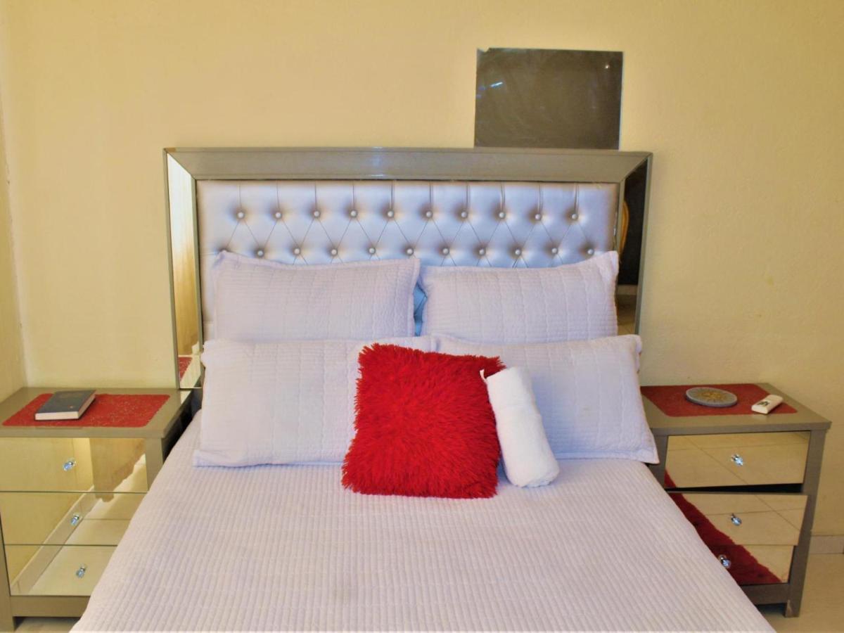P Wake Guesthouse Opuwo Cameră foto